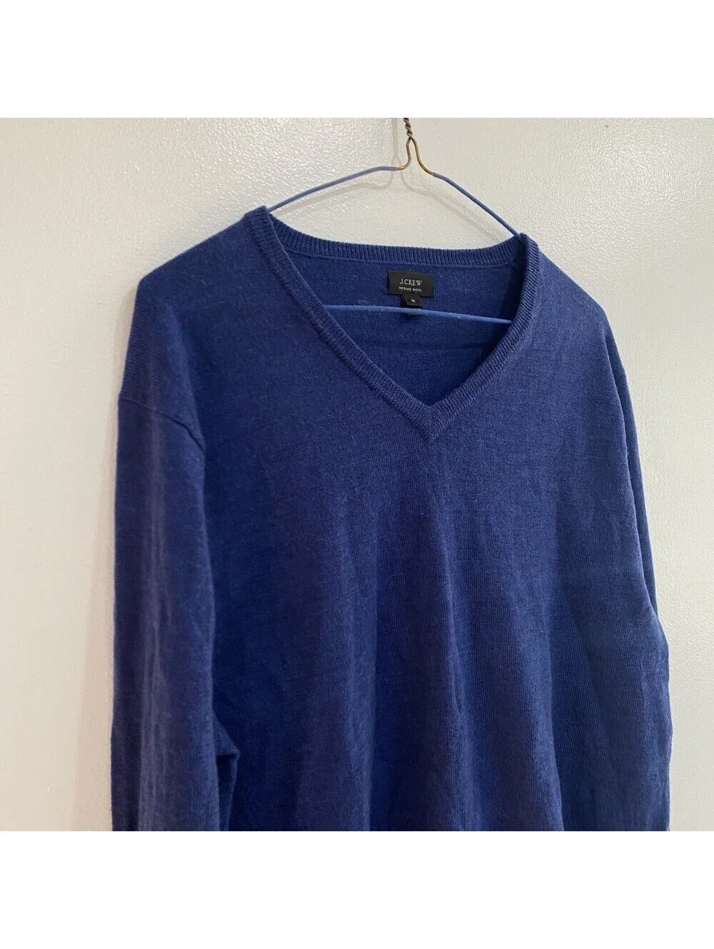 J. CREW Mens V-Neck Jumper Sweater Medium Navy Blue 100% Merino Wool Casual